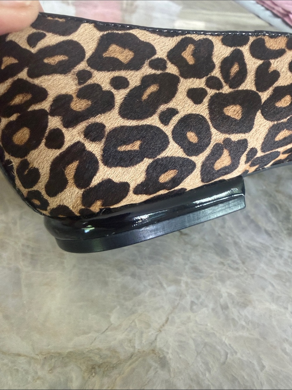 me Too NWOT Leopard Print Pointed Toe Flats with Black Patent Bow 8 - Picture 5 of 10